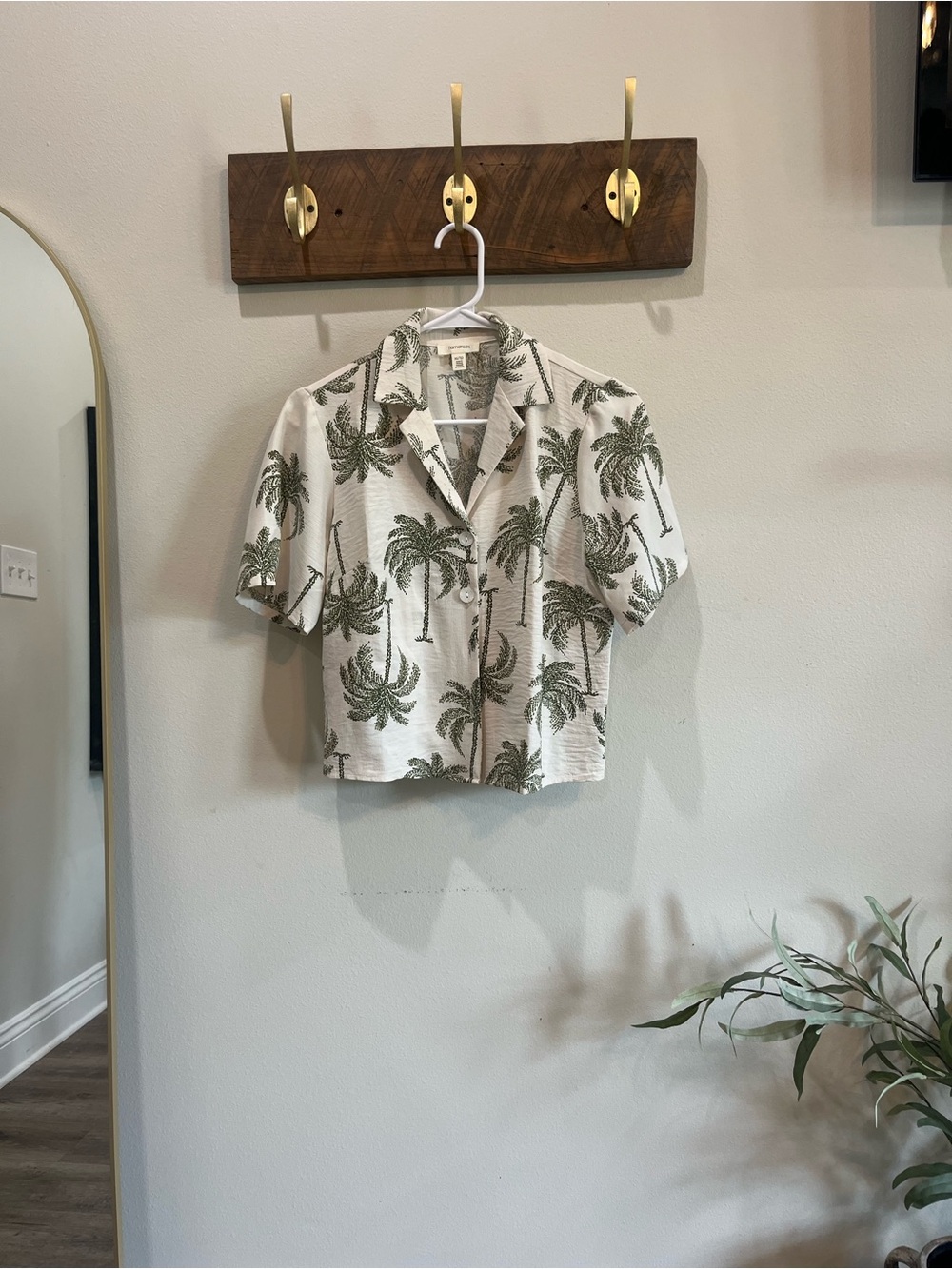 Tamara H Short-Sleeve Palm Print Button-Down Shirt - Green/White